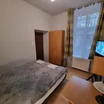 图尔内住宿加早餐旅馆 住宿加早餐酒店 3*