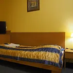 图尔内住宿加早餐旅馆 住宿加早餐酒店 3*