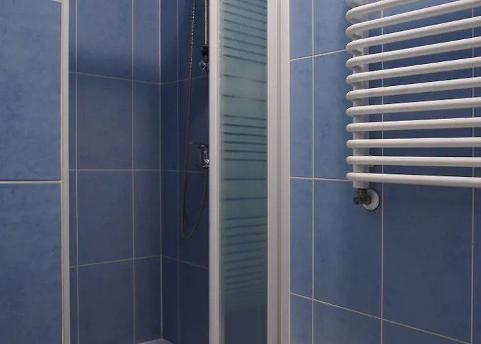 Nocleg ze śniadaniem Tournet 4*