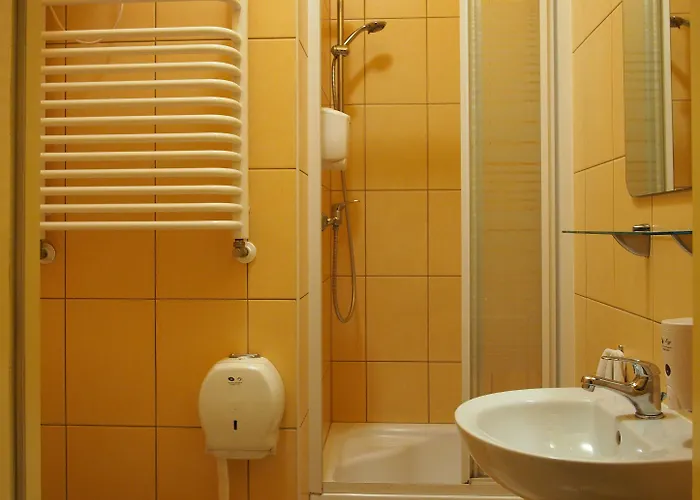 Tournet Nocleg ze śniadaniem 4*