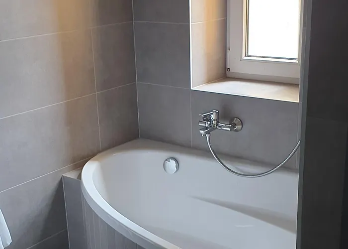 Tournet Nocleg ze śniadaniem 4*